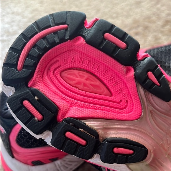 Avia Cantilever Women's Black and Pink Athletic Shoes - Picture 6 of 6